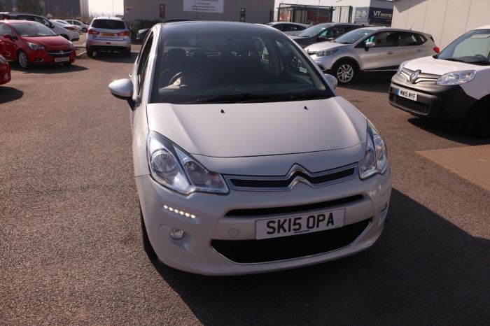 Citroen C3 1.2 EXCLUSIVE 5d 109 BHP Hatchback Petrol WHITE