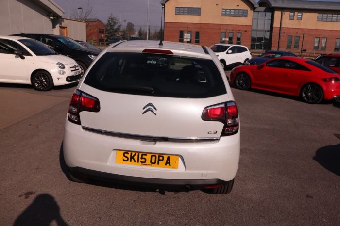 Citroen C3 1.2 EXCLUSIVE 5d 109 BHP Hatchback Petrol WHITE