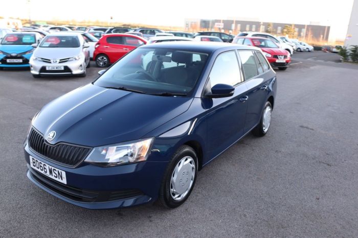 Skoda Fabia 1.4 S TDI 5d 74 BHP Estate Petrol BLUE