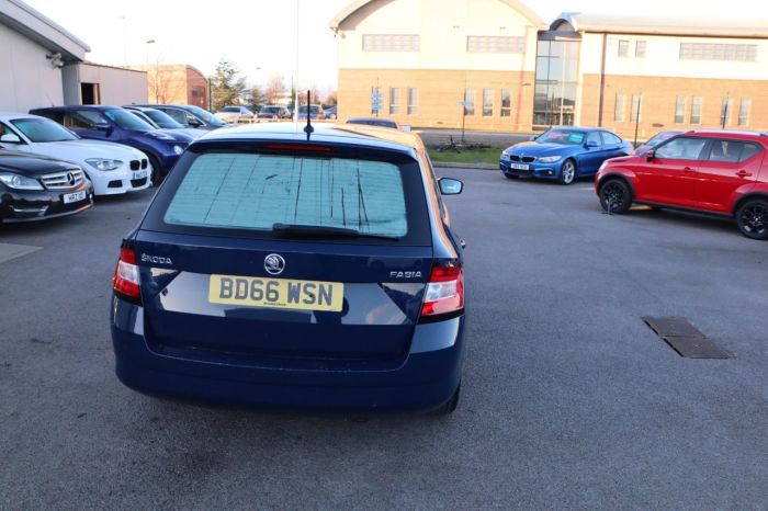 Skoda Fabia 1.4 S TDI 5d 74 BHP Estate Petrol BLUE