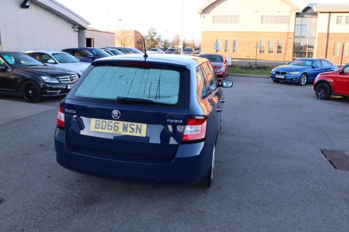 Skoda Fabia 1.4 S TDI 5d 74 BHP Estate Petrol BLUE