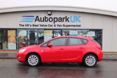 Vauxhall Astra 1.4 EXCITE 5d 98 BHP Hatchback Petrol REDVauxhall Astra 1.4 EXCITE 5d 98 BHP Hatchback Petrol RED at Motor Finance 4u Tunbridge Wells