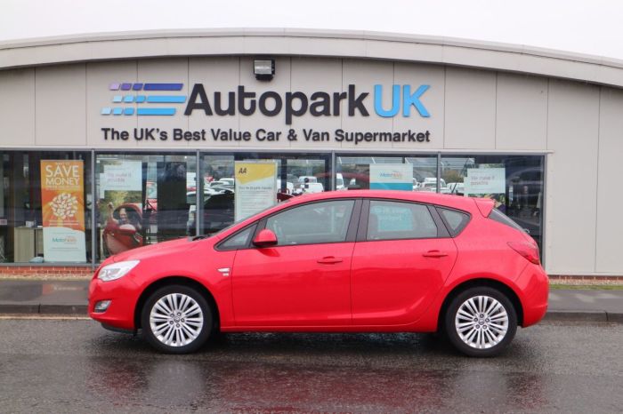 Vauxhall Astra 1.4 EXCITE 5d 98 BHP Hatchback Petrol RED