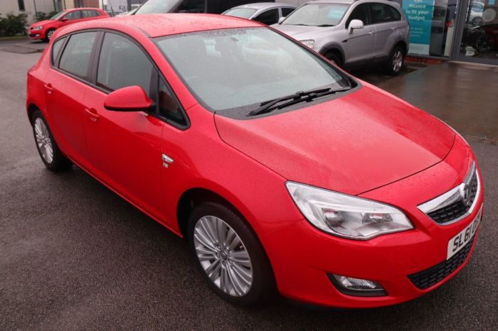 Vauxhall Astra 1.4 EXCITE 5d 98 BHP Hatchback Petrol RED