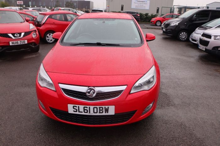 Vauxhall Astra 1.4 EXCITE 5d 98 BHP Hatchback Petrol RED