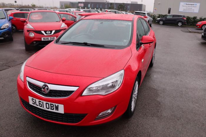 Vauxhall Astra 1.4 EXCITE 5d 98 BHP Hatchback Petrol RED