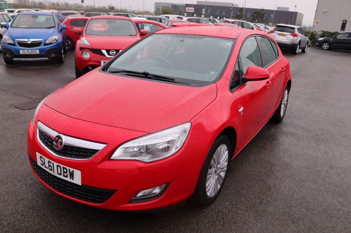 Vauxhall Astra 1.4 EXCITE 5d 98 BHP Hatchback Petrol RED