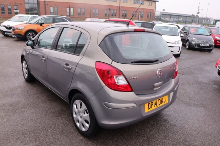 Vauxhall Corsa 1.2 DESIGN AC 5d 83 BHP Hatchback Petrol BROWN