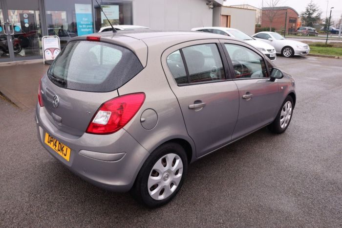 Vauxhall Corsa 1.2 DESIGN AC 5d 83 BHP Hatchback Petrol BROWN