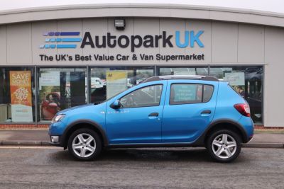 Dacia Sandero Stepway 1.5 LAUREATE DCI 5d 90 BHP Hatchback Diesel BLUEDacia Sandero Stepway 1.5 LAUREATE DCI 5d 90 BHP Hatchback Diesel BLUE at Motor Finance 4u Tunbridge Wells