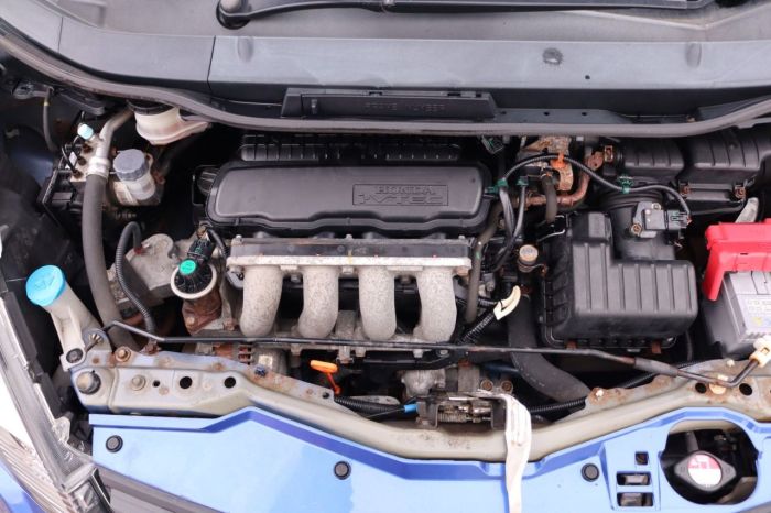 Honda Jazz 1.3 I-VTEC EX 5d 98 BHP Hatchback Petrol BLUE