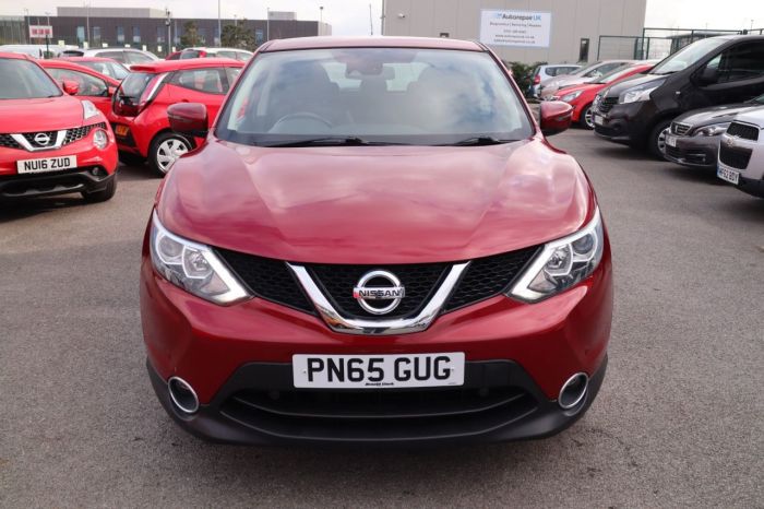 Nissan Qashqai 1.5 DCI ACENTA SMART VISION 5d 108 BHP Hatchback Diesel RED