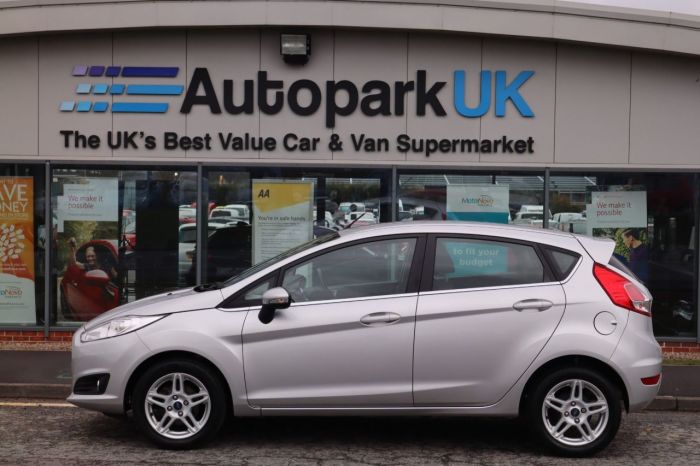 Ford Fiesta 1.2 ZETEC 5d 81 BHP Hatchback Petrol SILVER