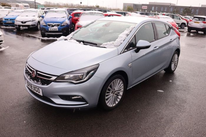 Vauxhall Astra 1.4 ELITE 5d 148 BHP Hatchback Petrol SILVER