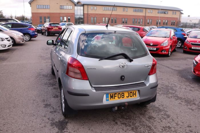 Toyota Yaris 1.3 TR VVTI 5d 86 BHP Hatchback Petrol SILVER