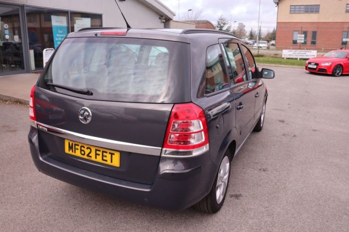 Vauxhall Zafira 1.6 EXCLUSIV 5d 113 BHP MPV Petrol GREY