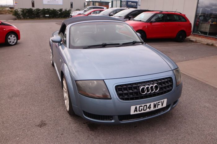 Audi TT 1.8 ROADSTER 2d 148 BHP Convertible Petrol BLUE