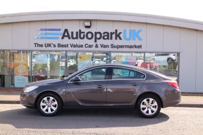 Vauxhall Insignia 2.0 TECH LINE CDTI 5d 128 BHP Hatchback Diesel GREYVauxhall Insignia 2.0 TECH LINE CDTI 5d 128 BHP Hatchback Diesel GREY at Motor Finance 4u Tunbridge Wells