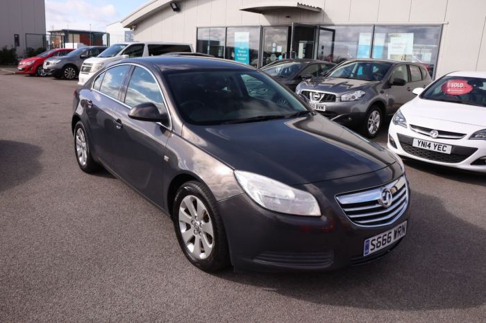 Vauxhall Insignia 2.0 TECH LINE CDTI 5d 128 BHP Hatchback Diesel GREY