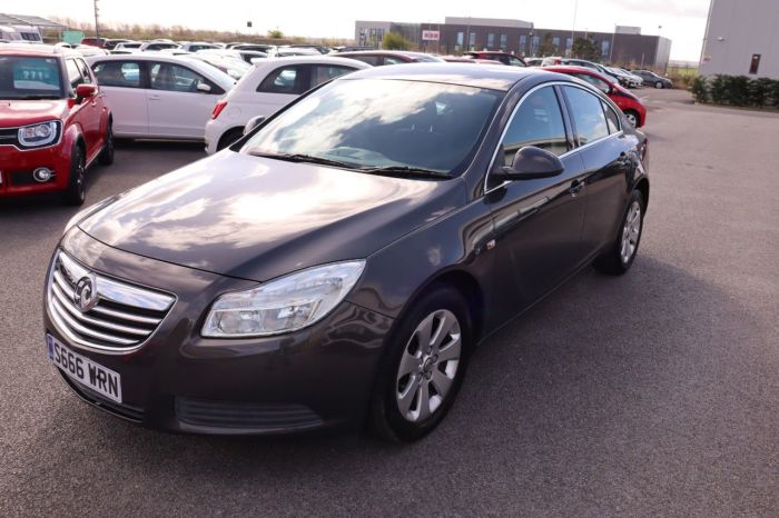 Vauxhall Insignia 2.0 TECH LINE CDTI 5d 128 BHP Hatchback Diesel GREY