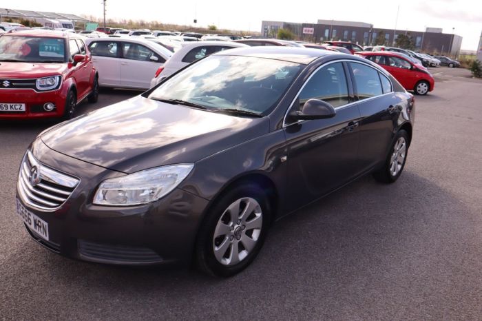 Vauxhall Insignia 2.0 TECH LINE CDTI 5d 128 BHP Hatchback Diesel GREY