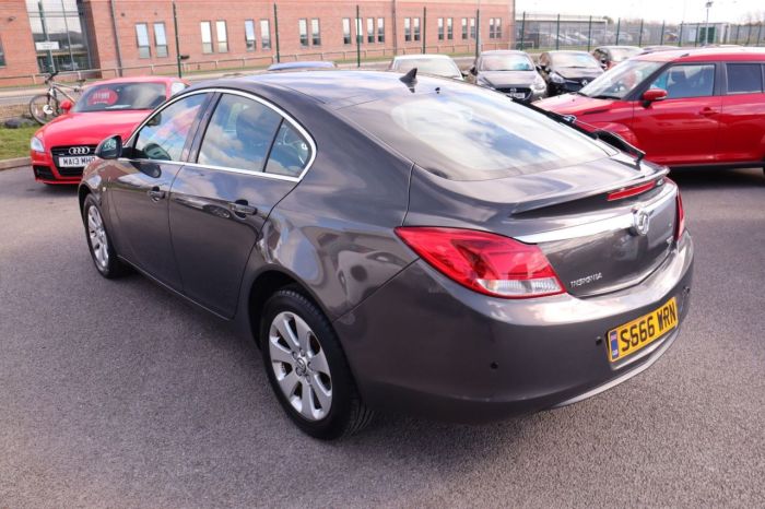 Vauxhall Insignia 2.0 TECH LINE CDTI 5d 128 BHP Hatchback Diesel GREY