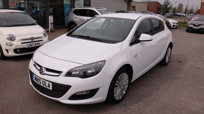 Vauxhall Astra 1.4 EXCITE 5d 98 BHP Hatchback Petrol WHITE