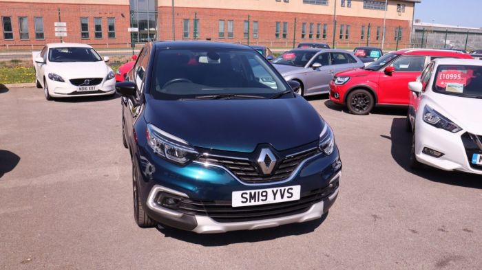 Renault Captur 0.9 GT LINE TCE 5d 89 BHP Hatchback Petrol BLUE/BLACK