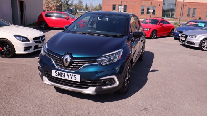 Renault Captur 0.9 GT LINE TCE 5d 89 BHP Hatchback Petrol BLUE/BLACK