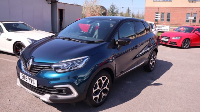 Renault Captur 0.9 GT LINE TCE 5d 89 BHP Hatchback Petrol BLUE/BLACK