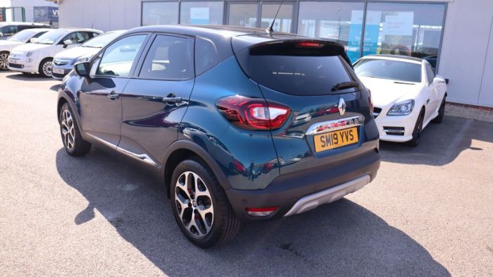 Renault Captur 0.9 GT LINE TCE 5d 89 BHP Hatchback Petrol BLUE/BLACK