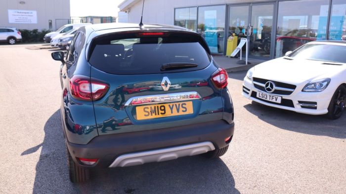 Renault Captur 0.9 GT LINE TCE 5d 89 BHP Hatchback Petrol BLUE/BLACK