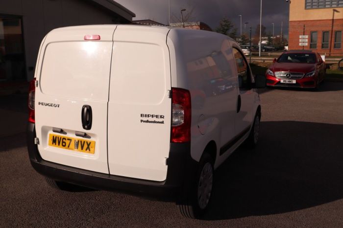 Peugeot Bipper 1.2 HDI PROFESSIONAL 79 BHP PANEL VAN Diesel WHITE