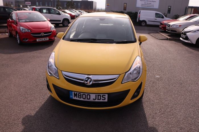 Vauxhall Corsa 1.4 SE 5d 98 BHP Hatchback Petrol YELLOW