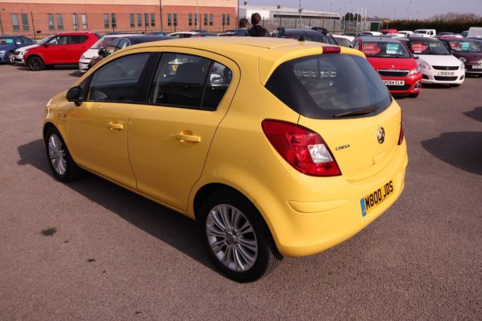 Vauxhall Corsa 1.4 SE 5d 98 BHP Hatchback Petrol YELLOW