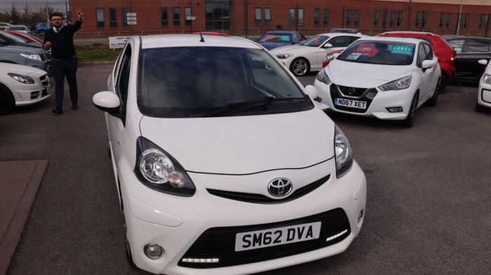 Toyota Aygo 1.0 VVT-I FIRE 3d 67 BHP Hatchback Petrol WHITE