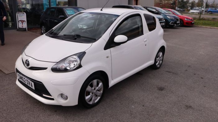 Toyota Aygo 1.0 VVT-I FIRE 3d 67 BHP Hatchback Petrol WHITE