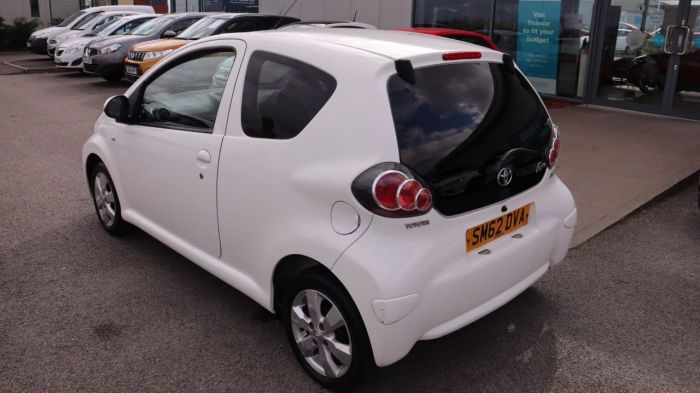 Toyota Aygo 1.0 VVT-I FIRE 3d 67 BHP Hatchback Petrol WHITE