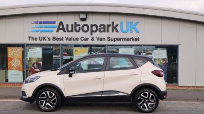 Renault Captur 0.9 DYNAMIQUE NAV TCE 5d 90 BHP Hatchback Petrol CREAM/BLACKRenault Captur 0.9 DYNAMIQUE NAV TCE 5d 90 BHP Hatchback Petrol CREAM/BLACK at Motor Finance 4u Tunbridge Wells