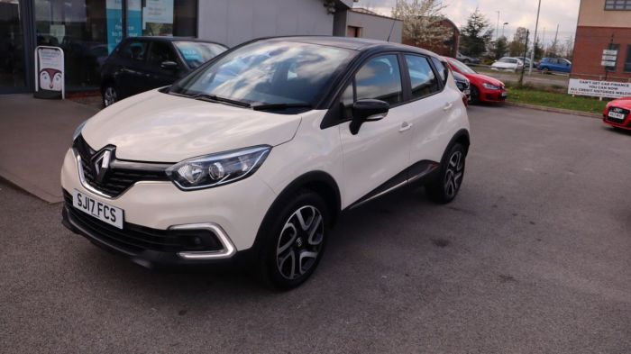 Renault Captur 0.9 DYNAMIQUE NAV TCE 5d 90 BHP Hatchback Petrol CREAM/BLACK