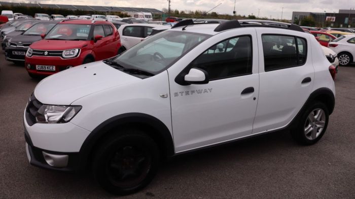 Dacia Sandero Stepway 1.5 AMBIANCE DCI 5d 90 BHP Hatchback Diesel WHITE