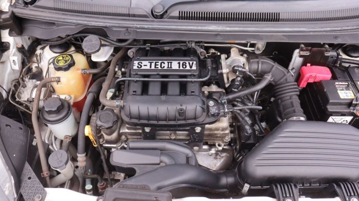 Chevrolet Spark 1.2 LT 5d 80 BHP Hatchback Petrol WHITE