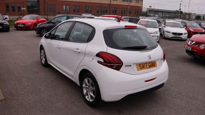 Peugeot 208 1.2 PURETECH ACTIVE 5d 82 BHP Hatchback Petrol WHITE