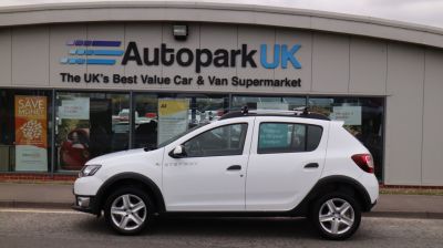 Dacia Sandero Stepway 1.5 AMBIANCE DCI 5d 90 BHP Hatchback Diesel WHITEDacia Sandero Stepway 1.5 AMBIANCE DCI 5d 90 BHP Hatchback Diesel WHITE at Motor Finance 4u Tunbridge Wells