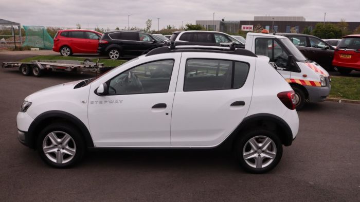 Dacia Sandero Stepway 1.5 AMBIANCE DCI 5d 90 BHP Hatchback Diesel WHITE