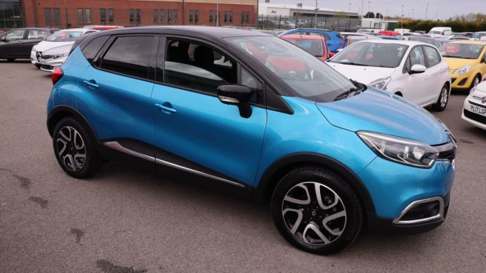 Renault Captur 1.5 DYNAMIQUE S MEDIANAV DCI 5d 90 BHP Hatchback Diesel BLUE/BLACK