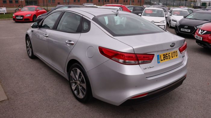 Kia Optima 1.7 CRDI 3 ISG 4d 139 BHP Saloon Diesel SILVER