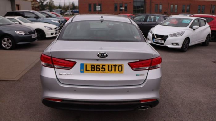 Kia Optima 1.7 CRDI 3 ISG 4d 139 BHP Saloon Diesel SILVER