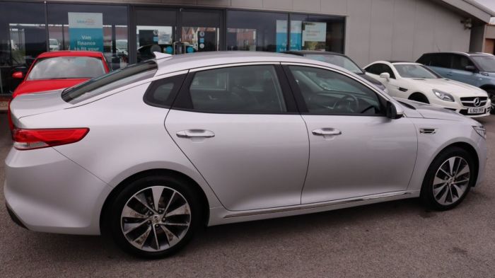 Kia Optima 1.7 CRDI 3 ISG 4d 139 BHP Saloon Diesel SILVER