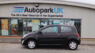 Renault Twingo 1.1 EXPRESSION 3d 75 BHP Hatchback Petrol BLACKRenault Twingo 1.1 EXPRESSION 3d 75 BHP Hatchback Petrol BLACK at Motor Finance 4u Tunbridge Wells